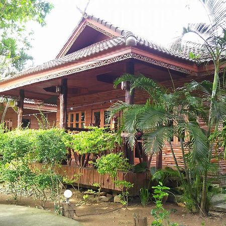 Euro Lanta White Rock Resort Koh Lanta Exterior photo