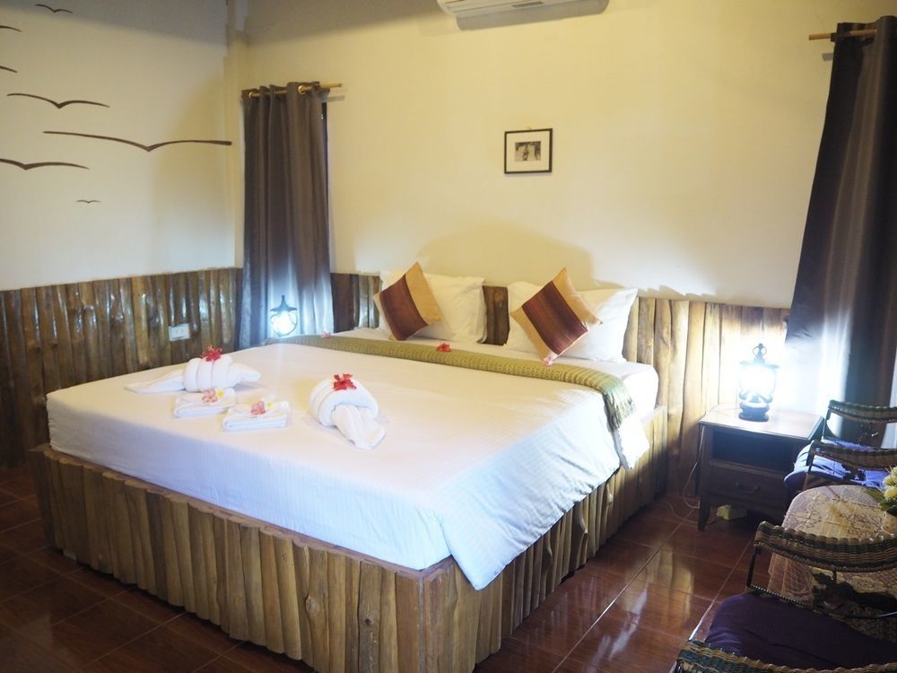 Euro Lanta White Rock Resort Koh Lanta Exterior photo