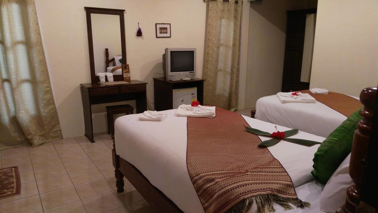 Euro Lanta White Rock Resort Koh Lanta Exterior photo
