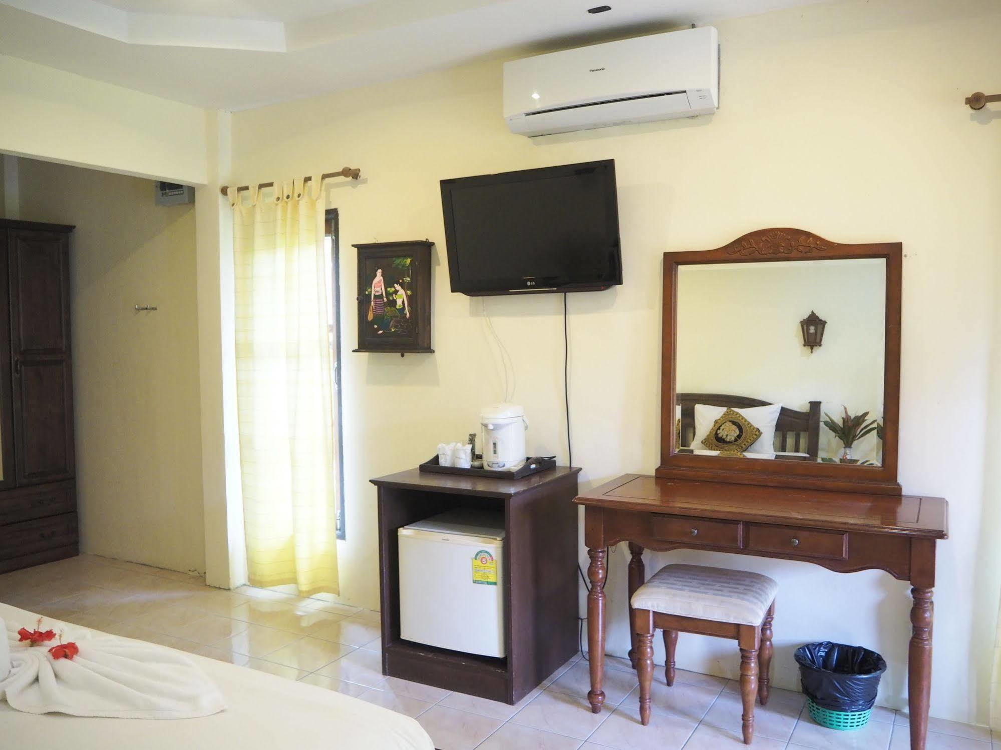 Euro Lanta White Rock Resort Koh Lanta Exterior photo