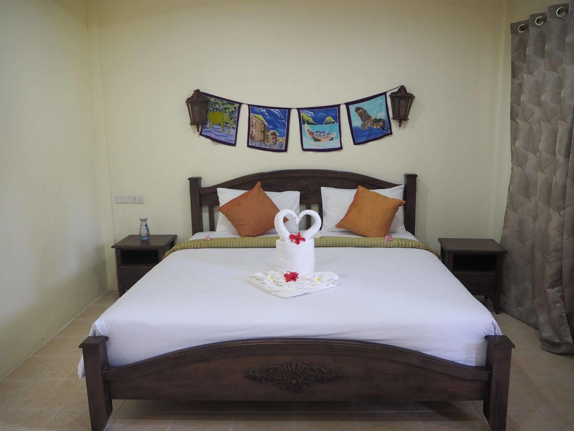 Euro Lanta White Rock Resort Koh Lanta Exterior photo