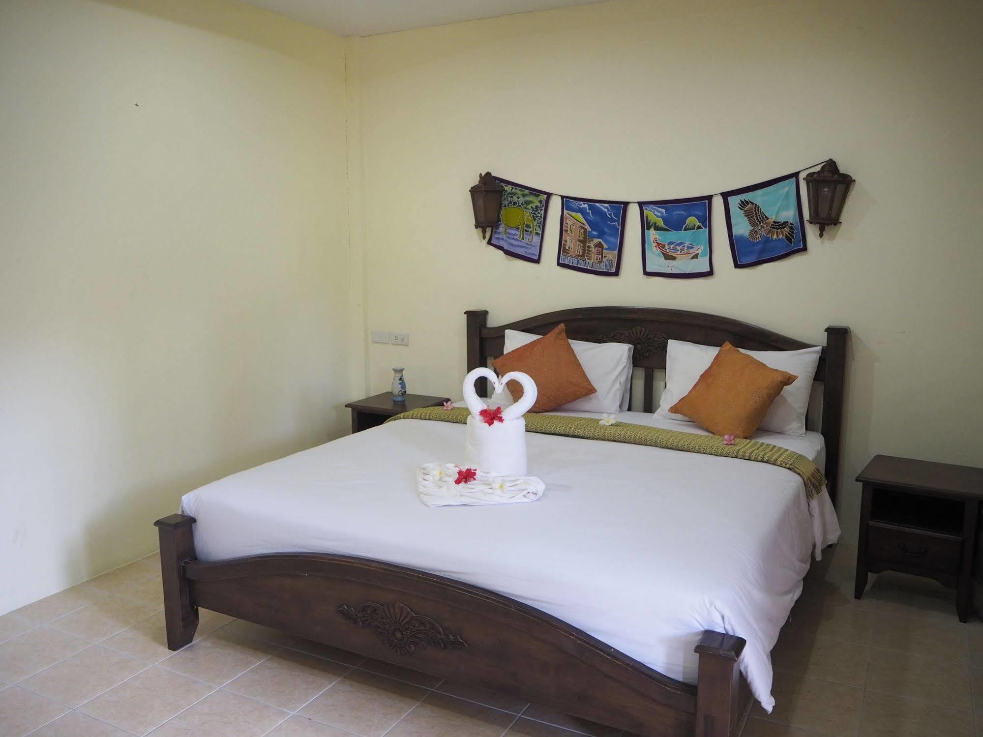 Euro Lanta White Rock Resort Koh Lanta Exterior photo