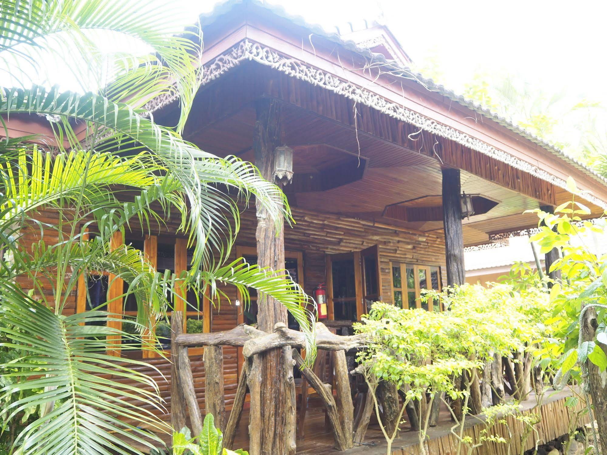 Euro Lanta White Rock Resort Koh Lanta Exterior photo